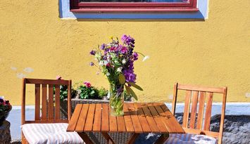 Fridfullt i utkanten av byn