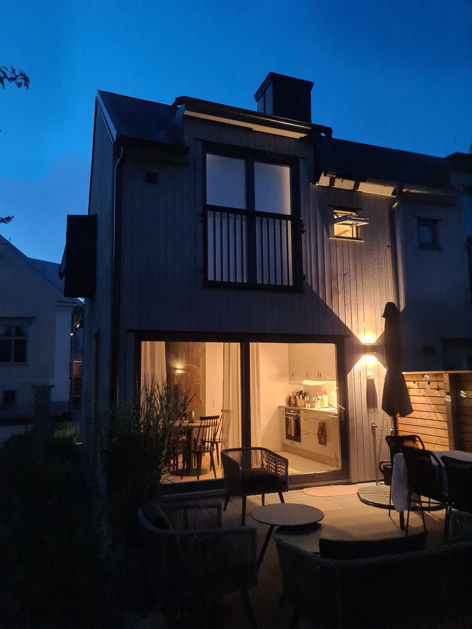 Drömläge i nytt gavelradhus med 2 min strand & hav – bild 20 av 24