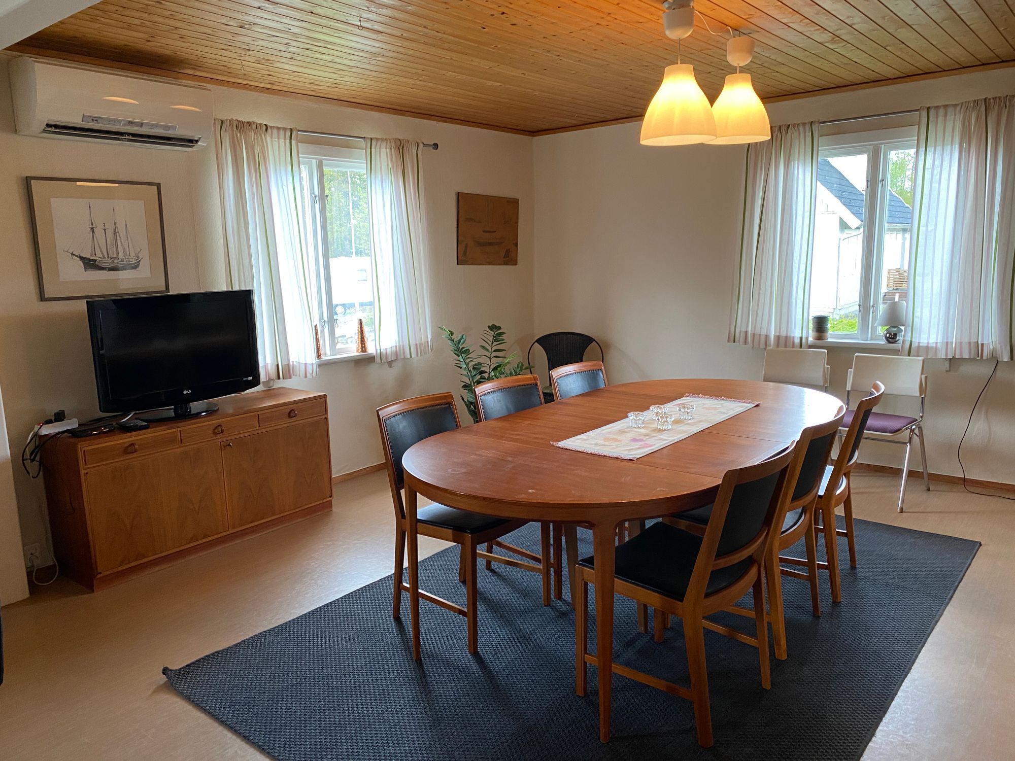 Stuga vid havet – bild 4 av 14