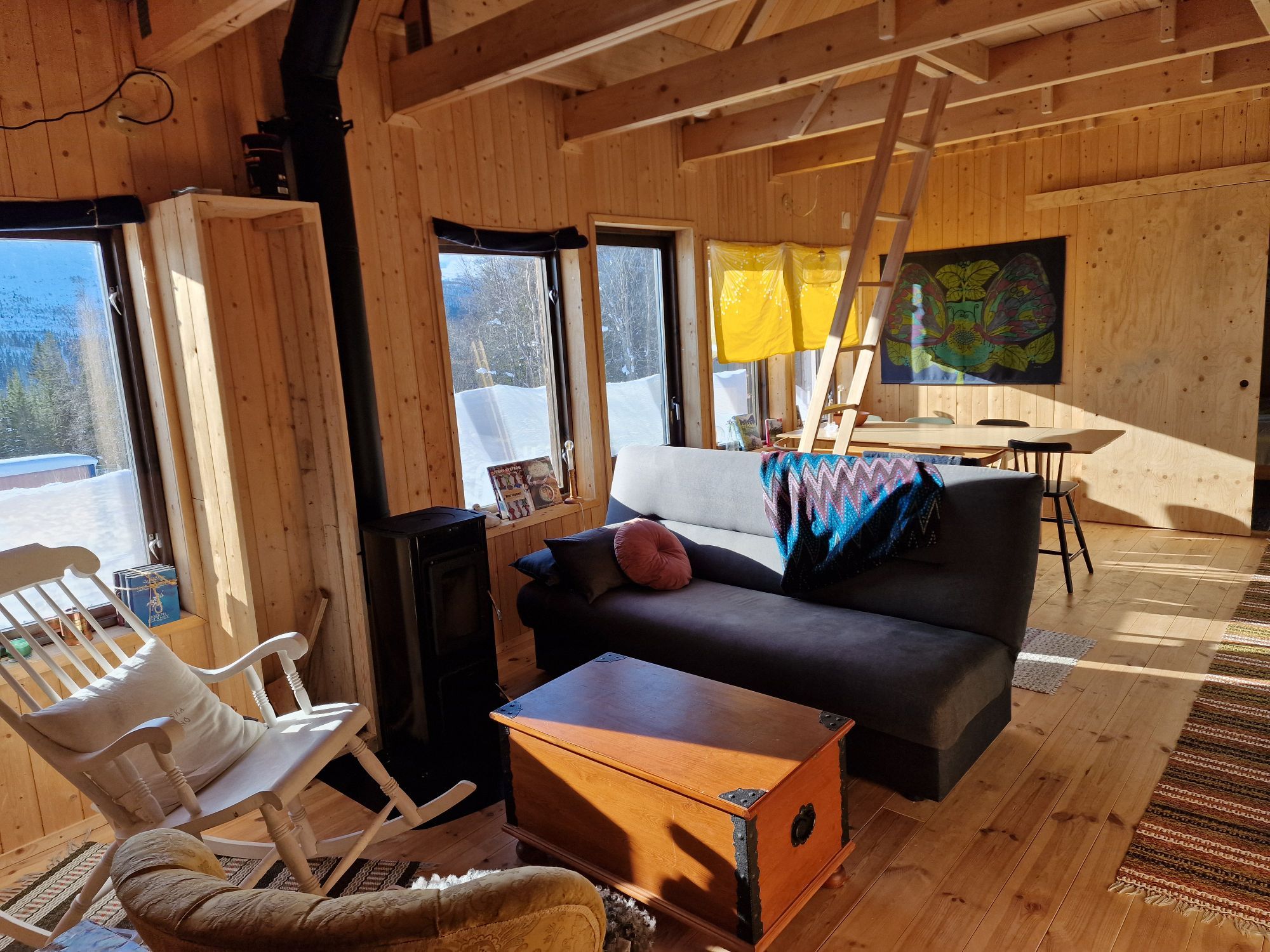 Mysig stuga i Matsdal – bild 3 av 10