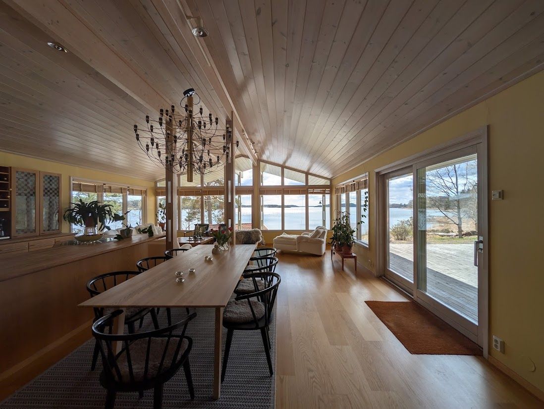 Hus med egen brygga, bastu och sandstrand. – bild 13 av 24