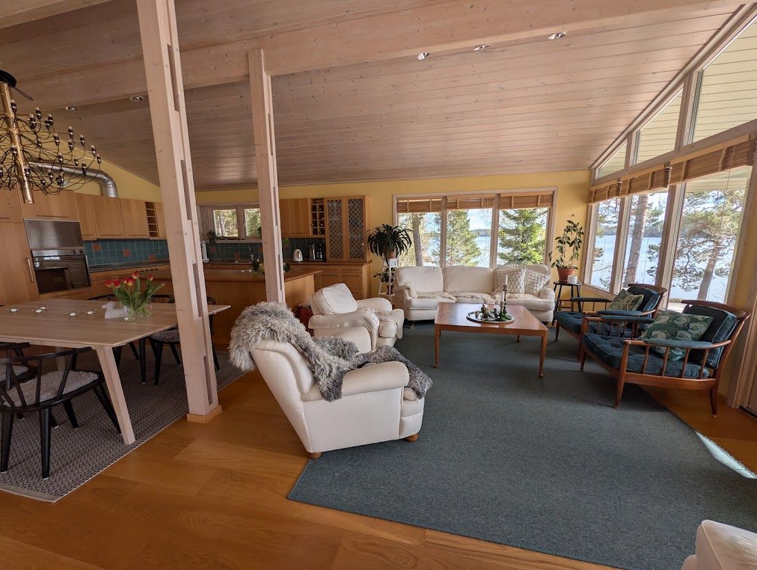 Hus med egen brygga, bastu och sandstrand. – bild 15 av 24