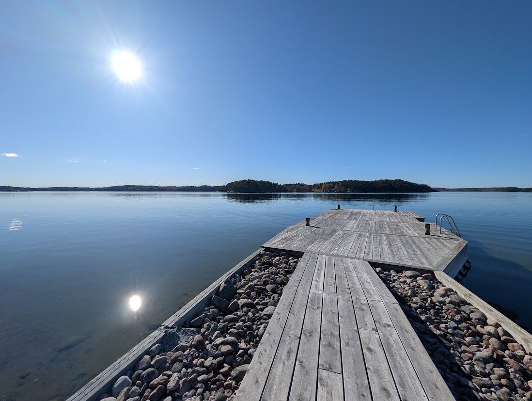 Hus med egen brygga, bastu och sandstrand. – bild 12 av 24
