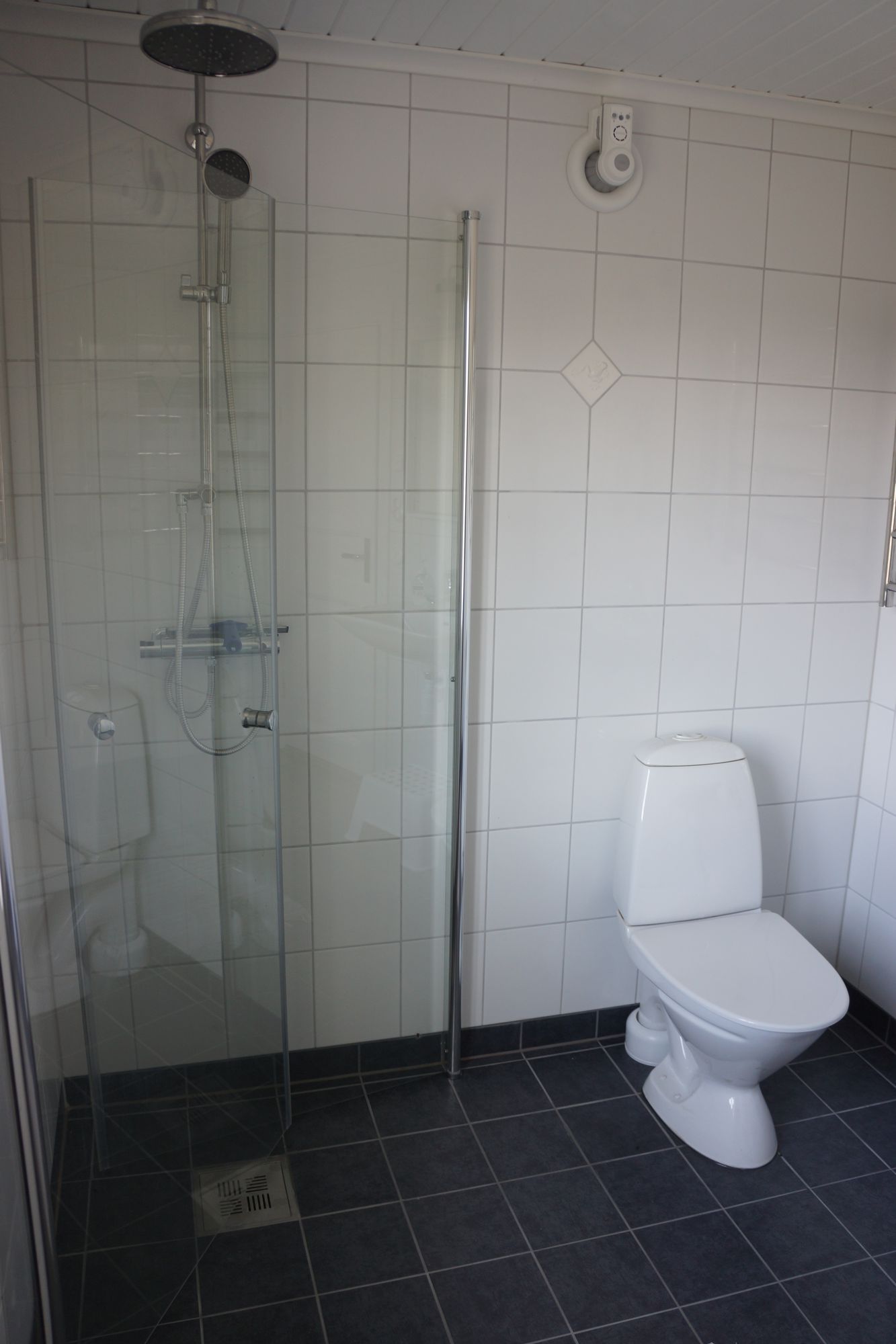 Renoverat torp, modert o bekvämt, nära badplats – bild 11 av 14