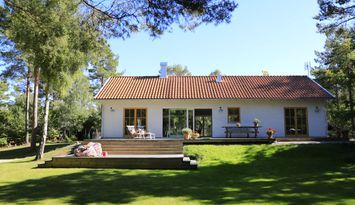 Nybyggt Gotländskt stenhus på Ekstakusten