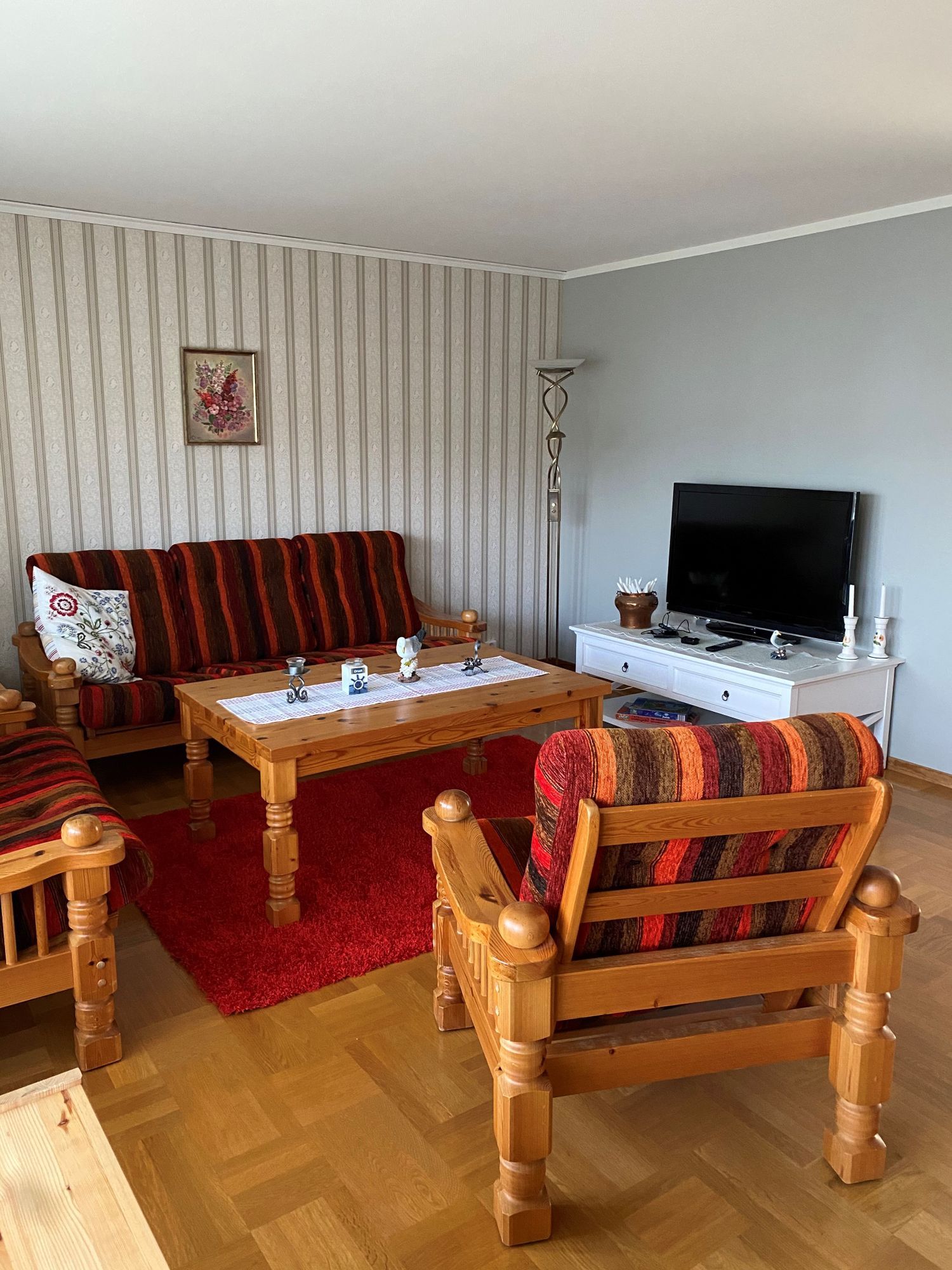 Rymlig övervåning i villa på Orust,Hälleviksstrand – bild 8 av 23