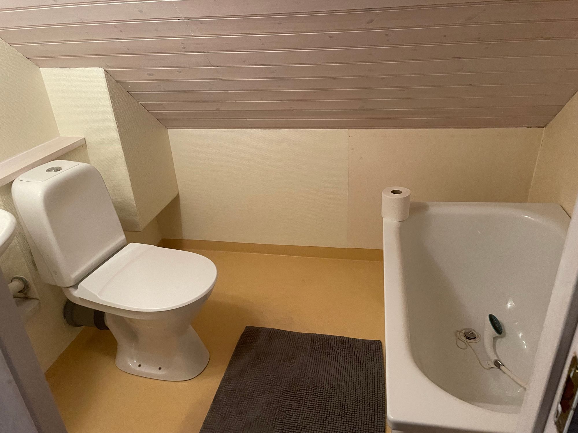 Stuga vid havet för många – bild 22 av 22
