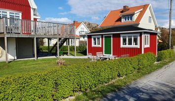 Mysig stuga på sydvästra Tjörn