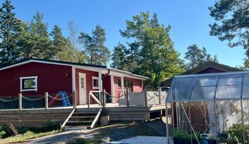 Stuga nära hav & insjö – 20 min från Stockholm