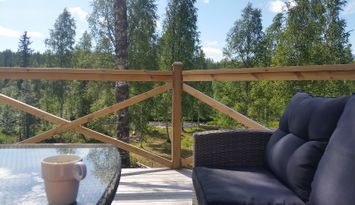 Modern stuga vid Vasaloppsspåret i Oxberg, Mora