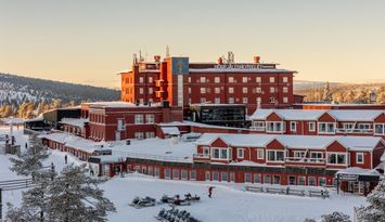 Etagelägenhet med balkong mot backarna/fjället