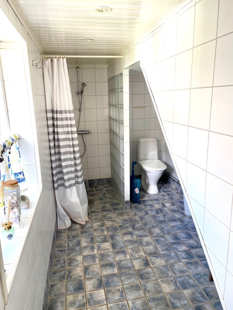 Fyrlängad gård mitt på Österlen – bild 16 av 16