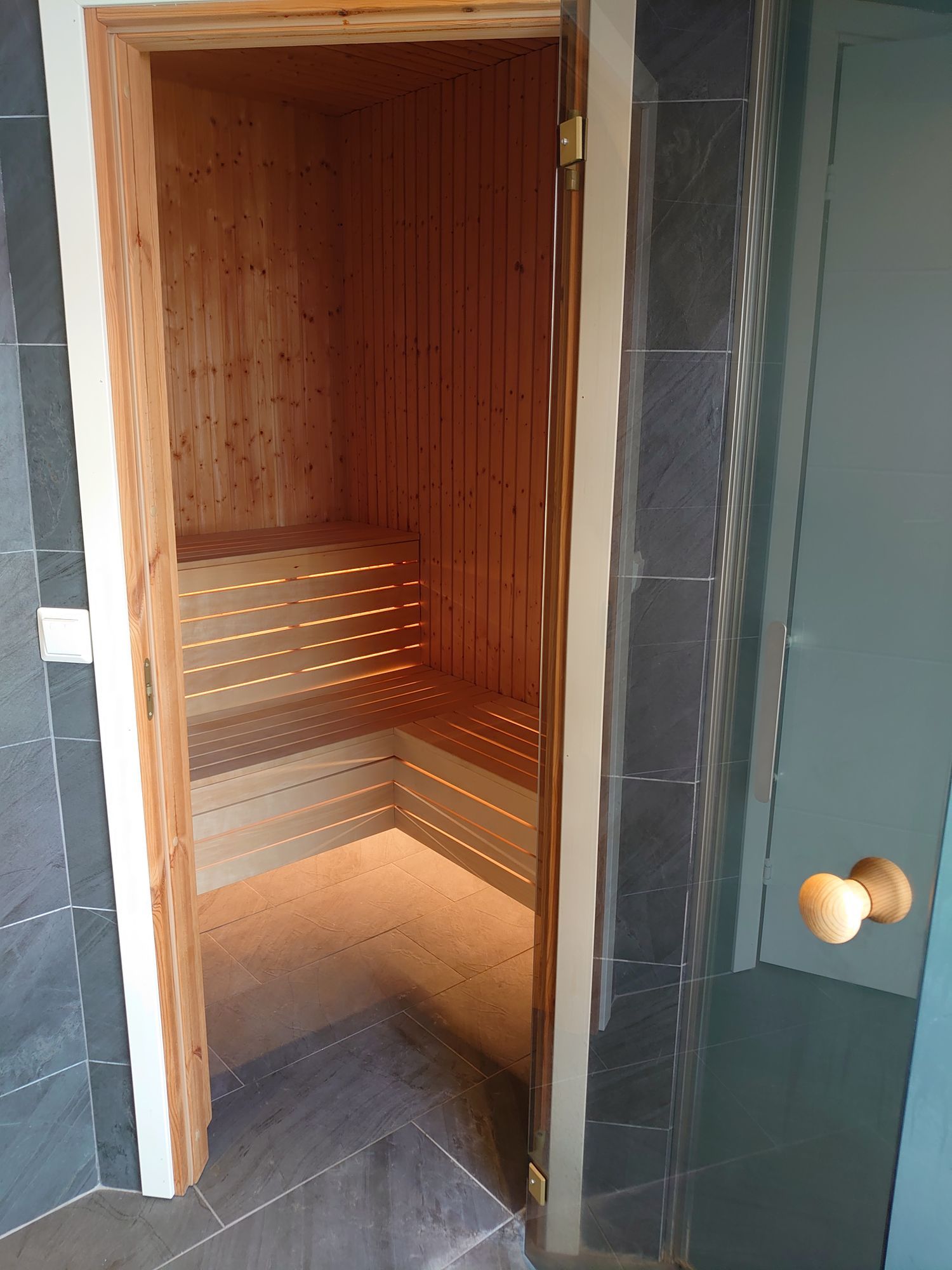 Arkitektritat modernt funkishus i Byxelkrok – bild 12 av 24