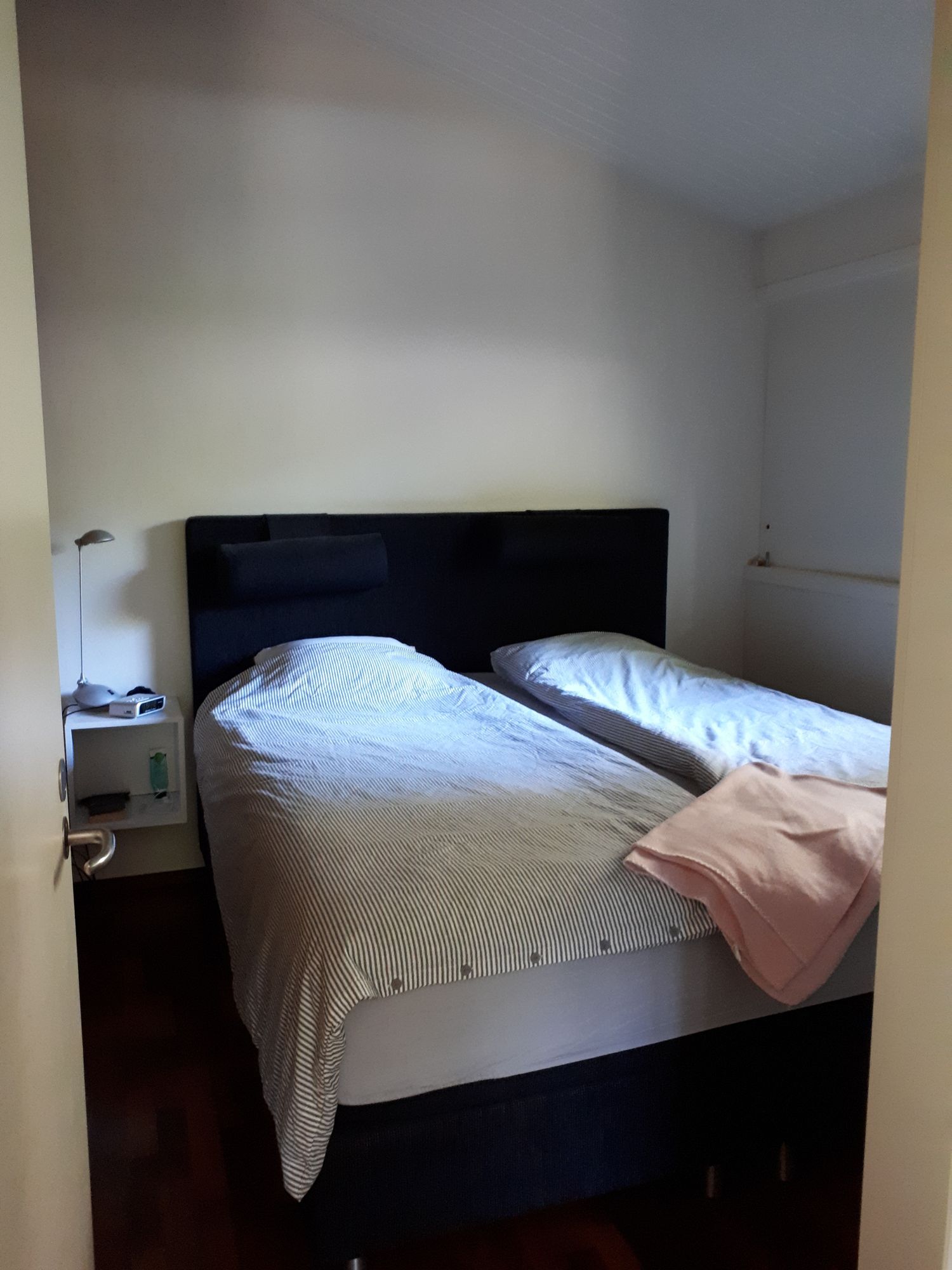 Charmig och modern stuga med alla bekvämligheter! – bild 9 av 24