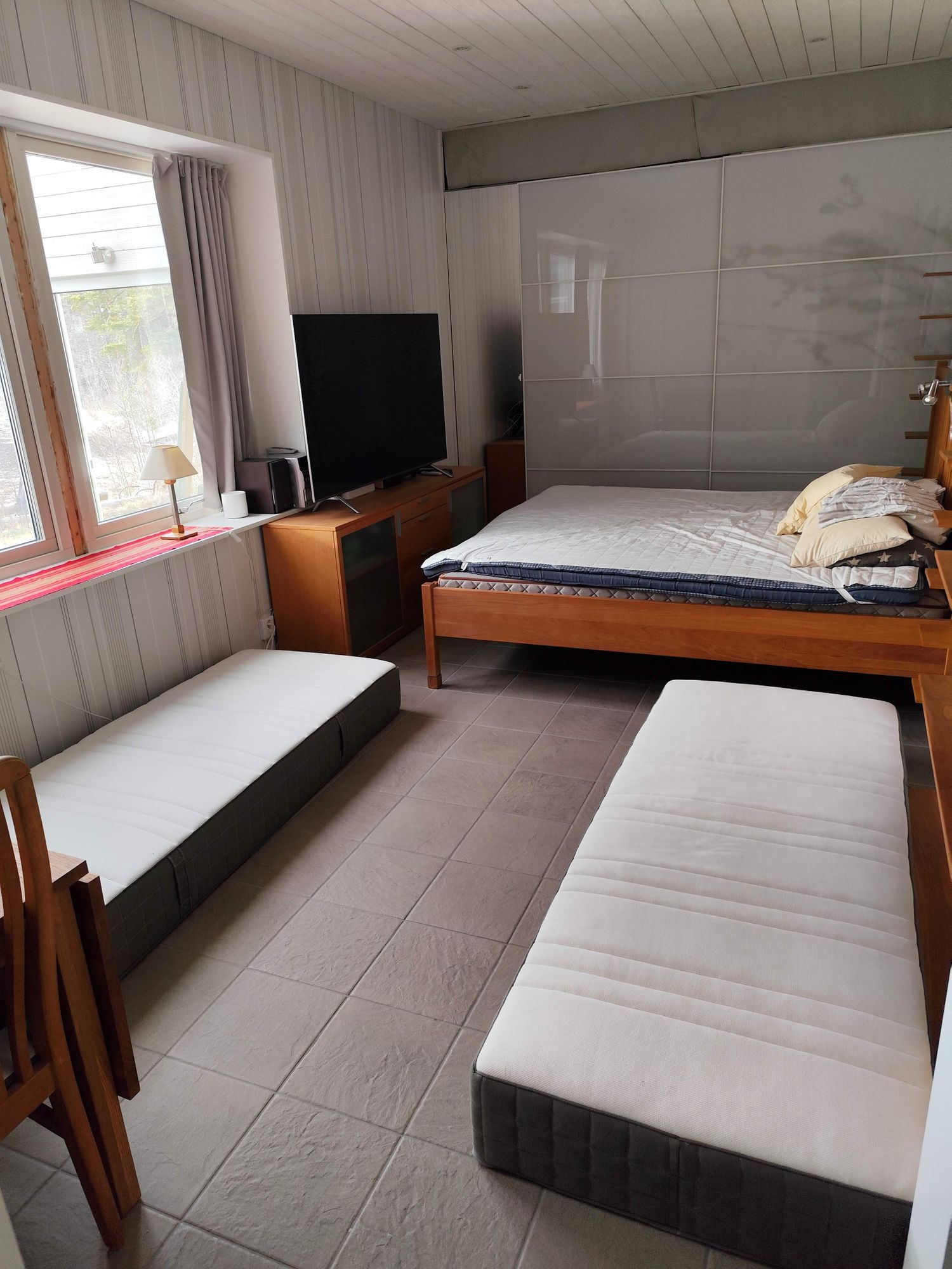 Hus med sjötomt, 10bäddar, möblerad brygga – bild 13 av 18