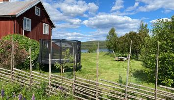 Mysigt och bekvämt hus nära Järvsö med sjöutsikt