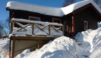 Stuga med bra läge nära Hamra