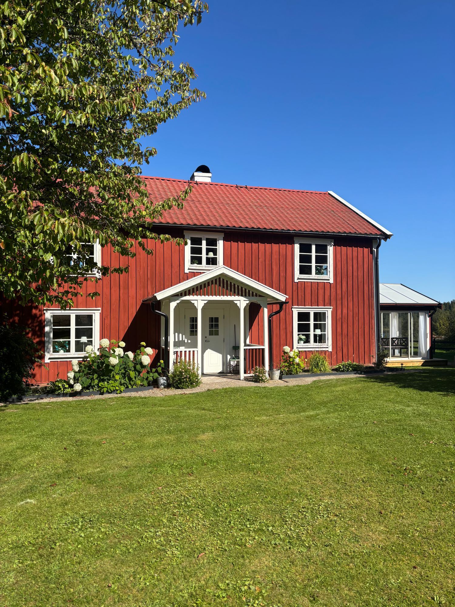 Charmigt hus i rofyllda Kalvsås