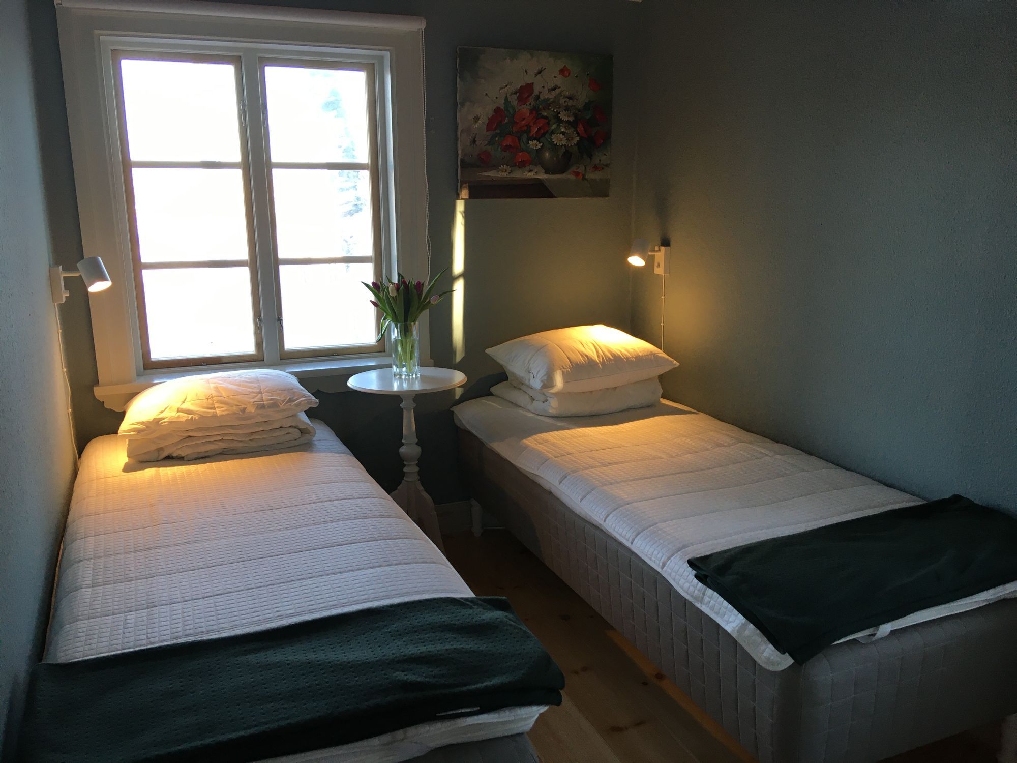 Harsa 12 km. Järvsöbacken 5 km. Kamin. Diskmaskin. – bild 22 av 24