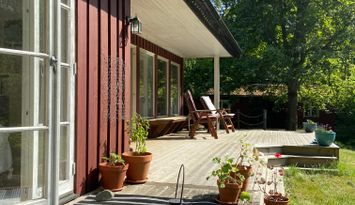 Hus på Väddö Roslagen nära bad