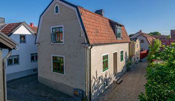 Underbart hus med havsutsikt i Visby innerstad