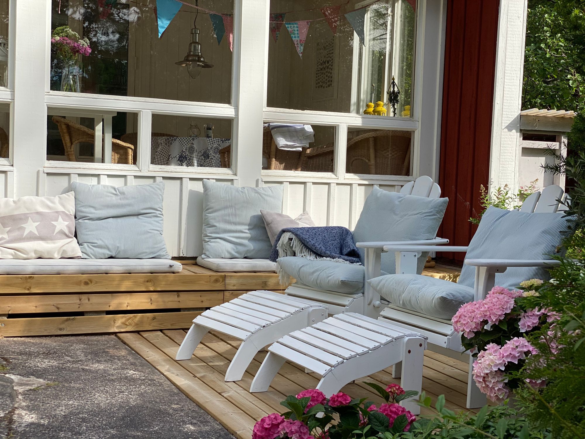 Sommarstuga nära badbrygga Vaxholm Rindö Stockholm – bild 2 av 24
