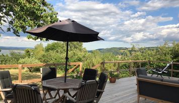 Charmigt hus Båstad - bra läge + utsikt 5+2 bäddar