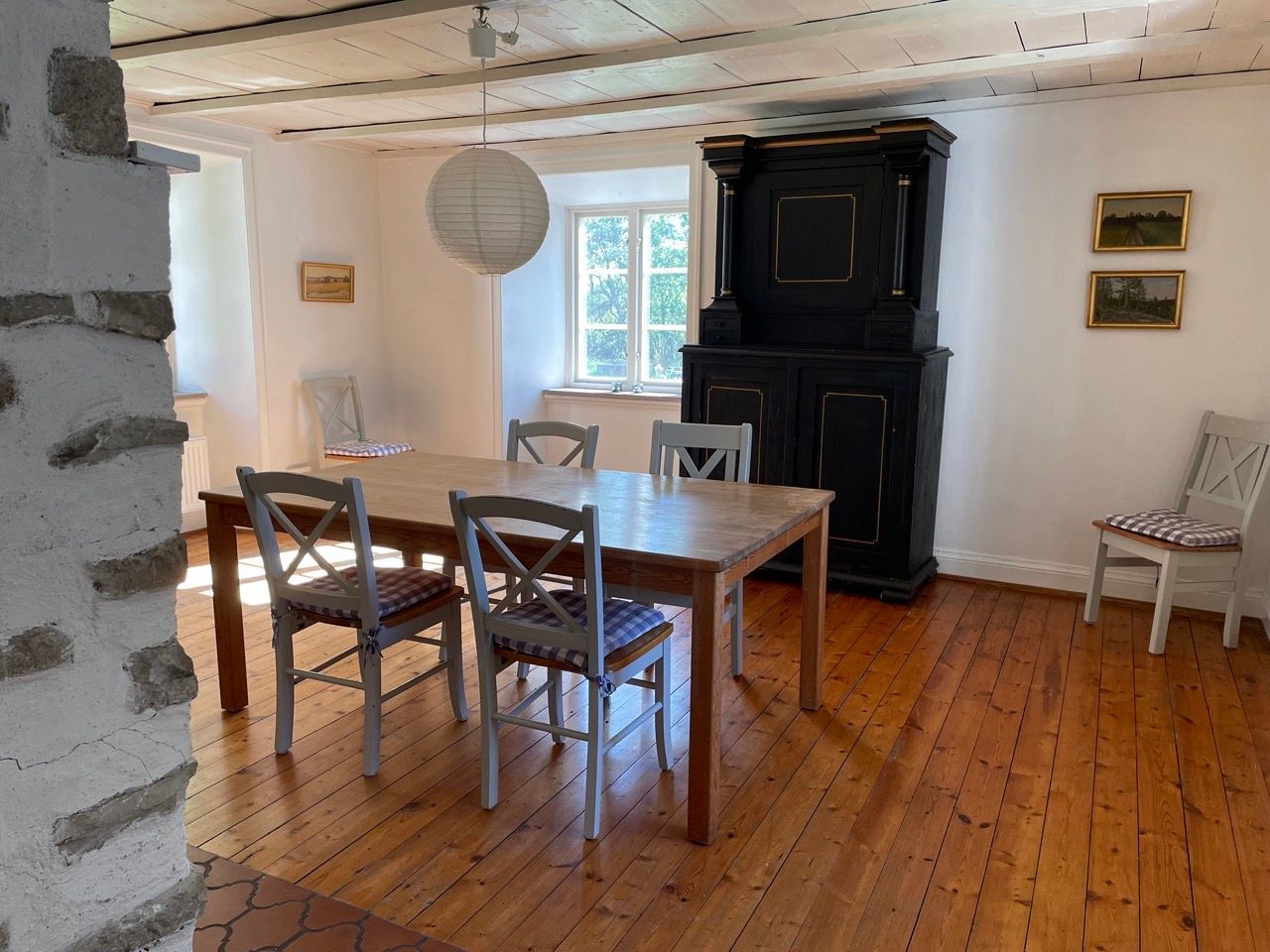 Kalkstenshus nära Visby och havet – bild 3 av 12
