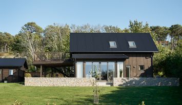 Stort hus vid havet 1 mil norr om Visby
