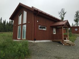 Modern fjällstuga med vedeldad bastu i Funäsdalen