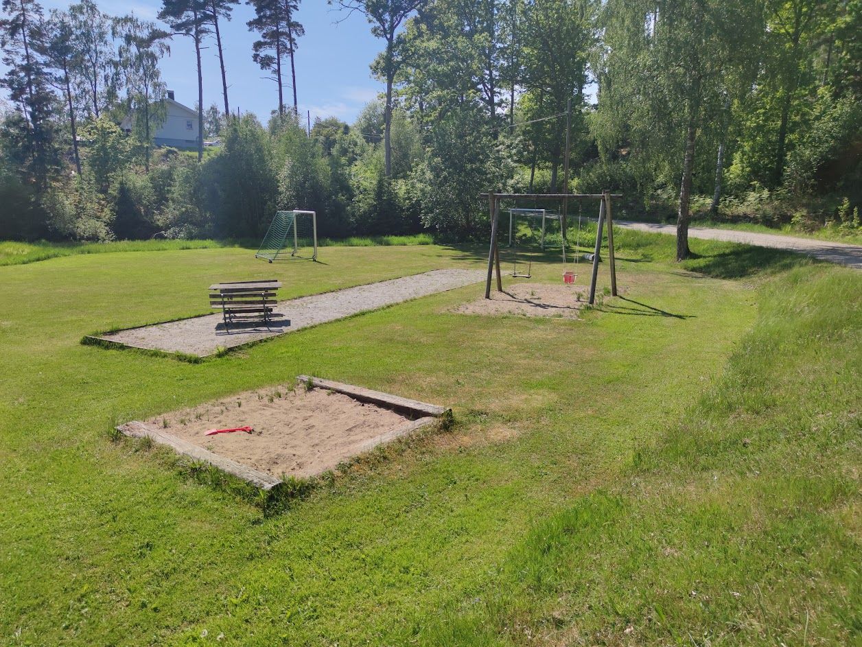 Nyrenoverad stuga med havsutsikt Säckebäck-Orust – bild 12 av 12