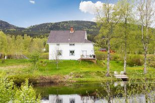 Hus med egen brygga