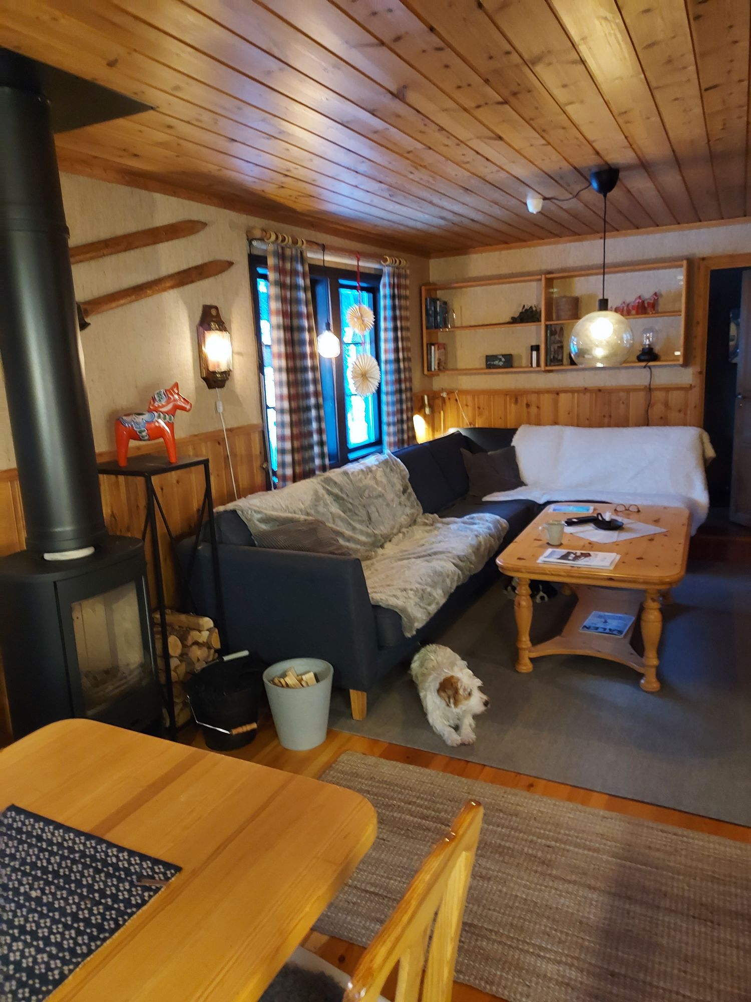 Mysig stuga i Sälen med 6 bäddar – bild 3 av 11