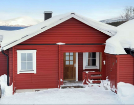 Cozy log cabin next to the ski lift in Tärnaby