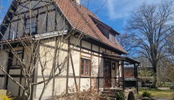 Korsvirkeshus i Etelhem kyrkby