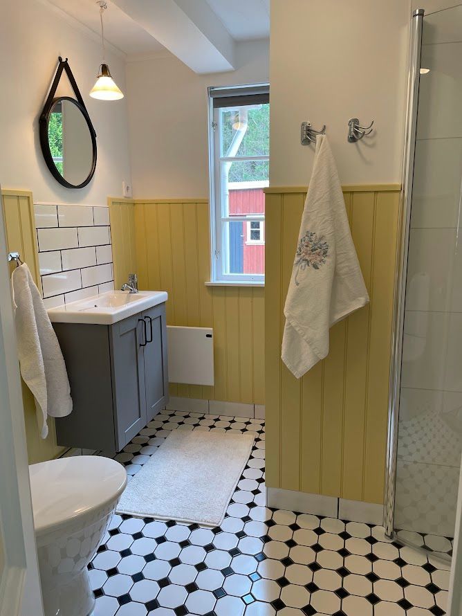 Nyrenoverat torp i rogivande omgivningar – bild 19 av 20