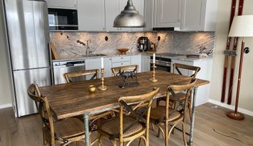 Sadeln Åre lägenhet med uteplats ski in ski out