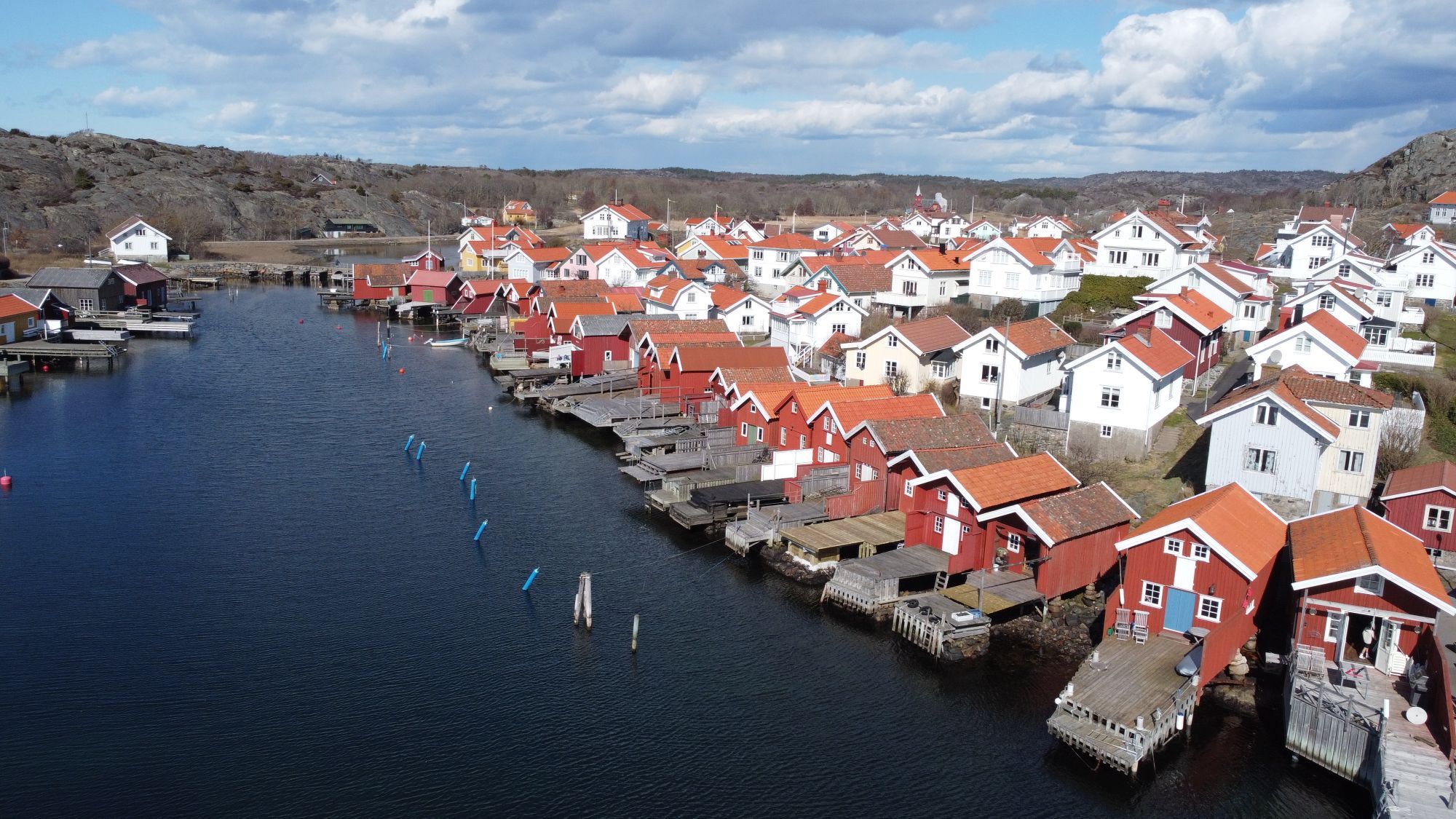 Rymlig övervåning i villa på Orust,Hälleviksstrand – bild 17 av 23