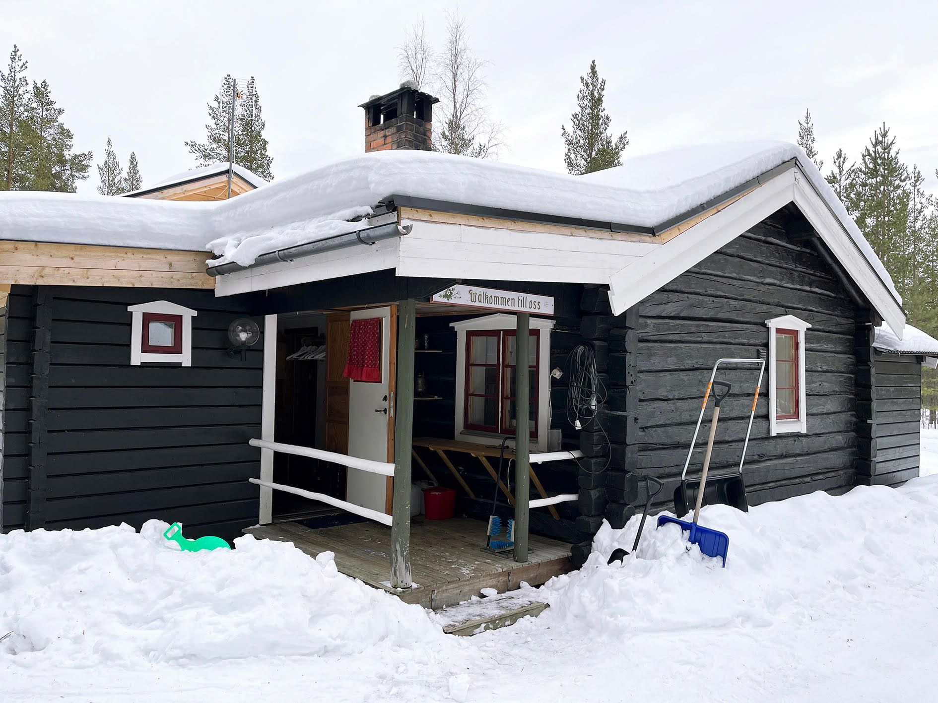 Mysig stuga i Vemdalen med bastu & öppen spis – bild 2 av 18