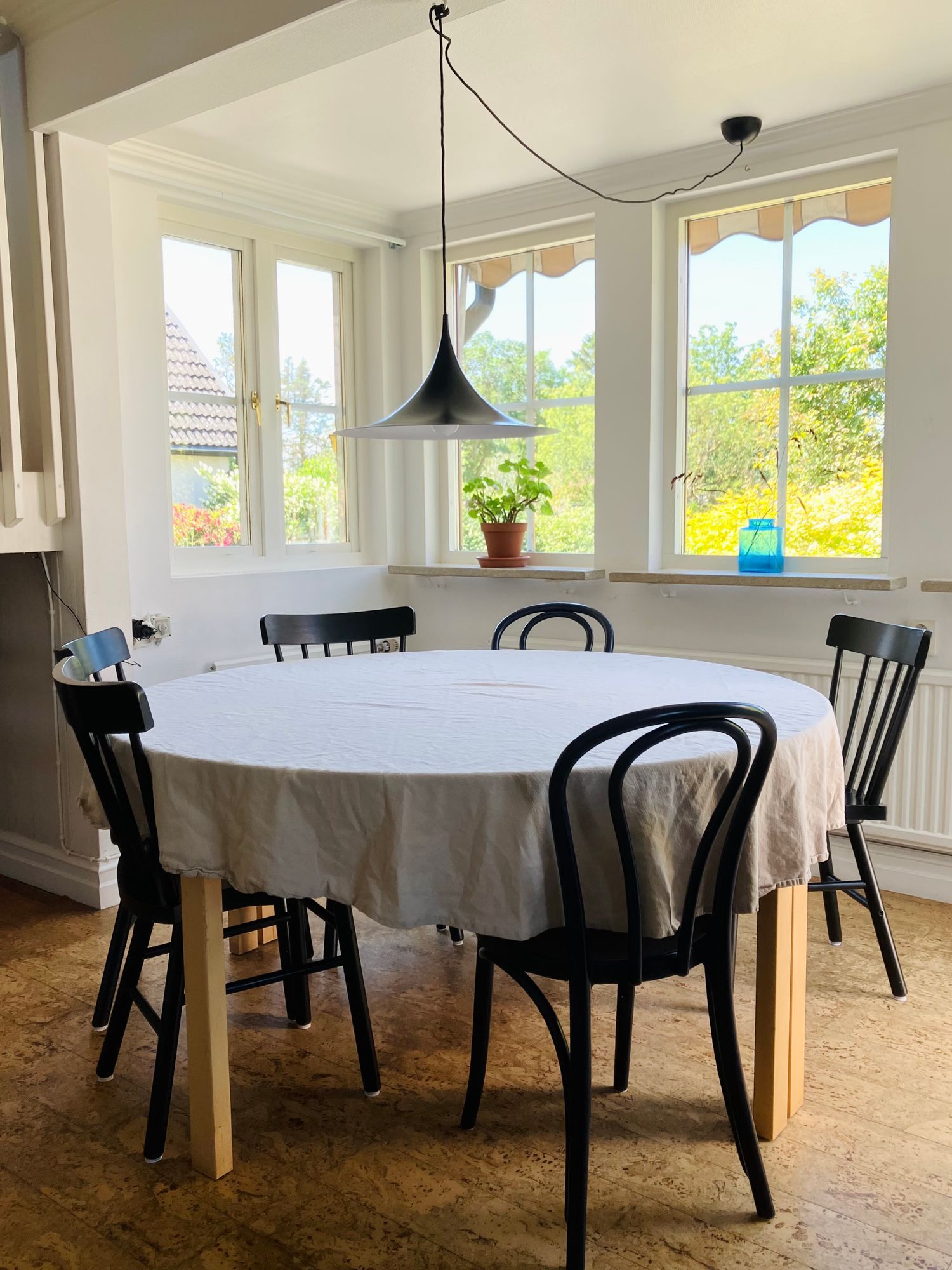 Arkitektritad villa i Visby – bild 4 av 24