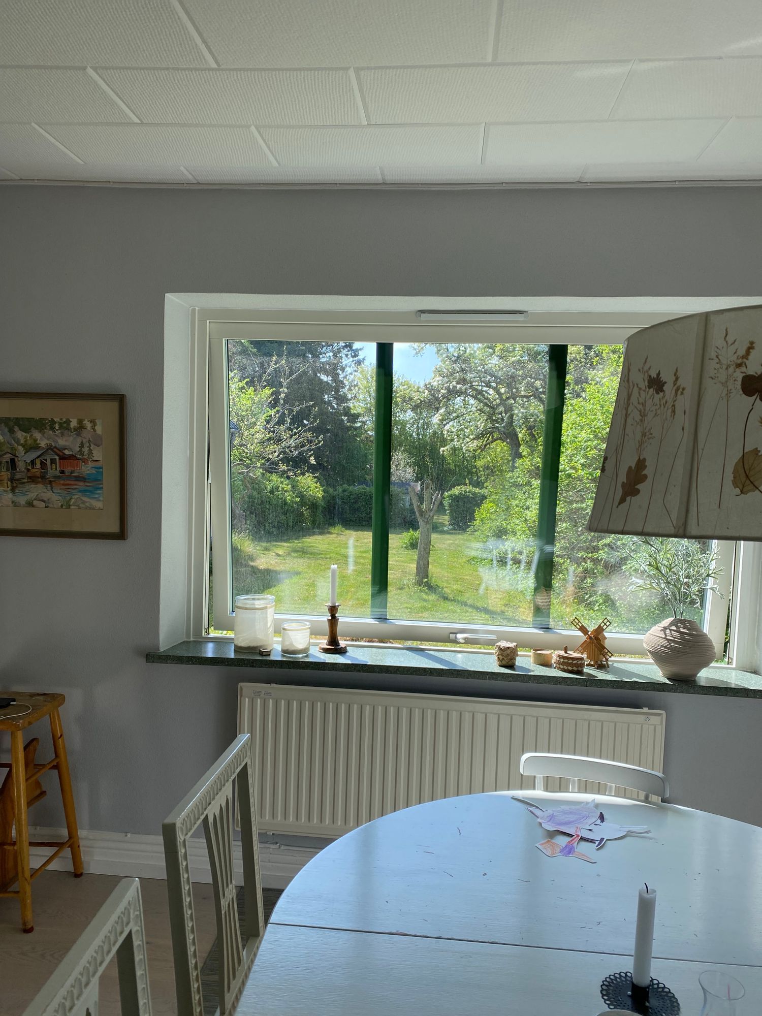 Mysigt sommarhus längs skånska kusten i Smygehamn – bild 4 av 24