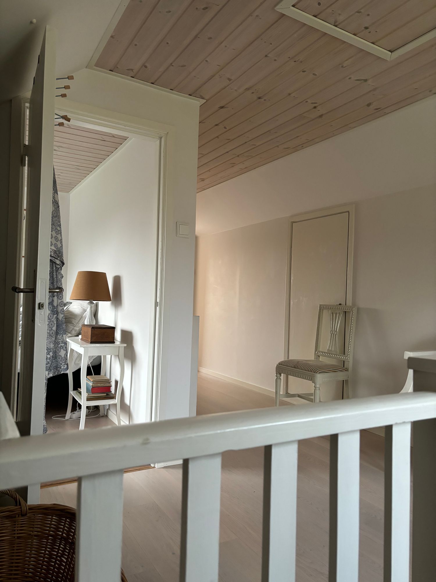 Mysigt sommarhus längs skånska kusten i Smygehamn – bild 12 av 24
