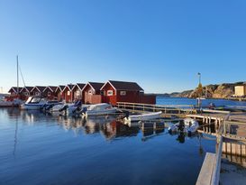 Idylliskt fritidshus på västkusten nära salta bad