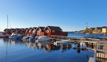 Idylliskt fritidshus på västkusten nära salta bad