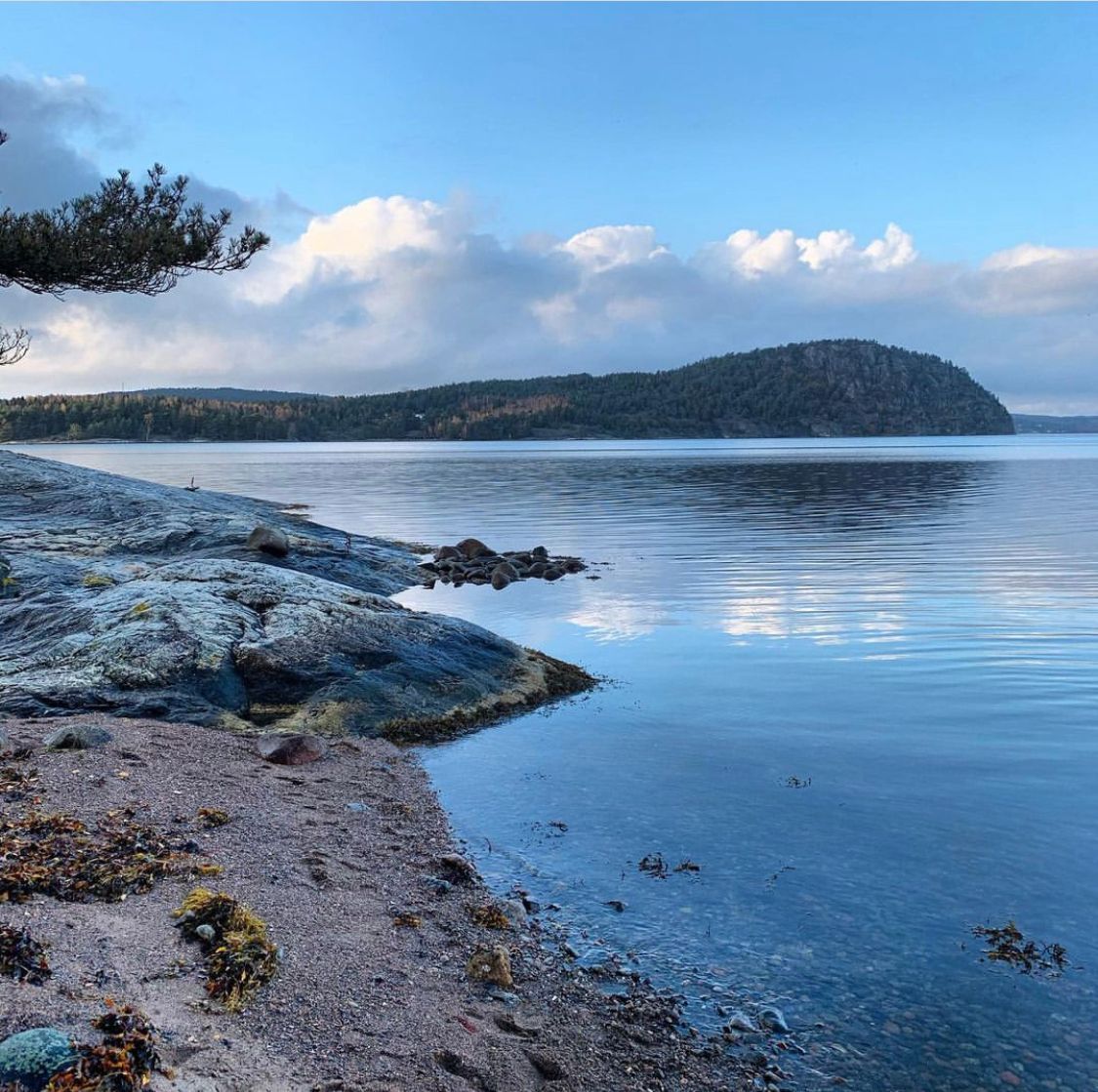 CHARMIGT SKÄRGÅRDSHUS MED GLASVERANDA & BASTU! – bild 2 av 20