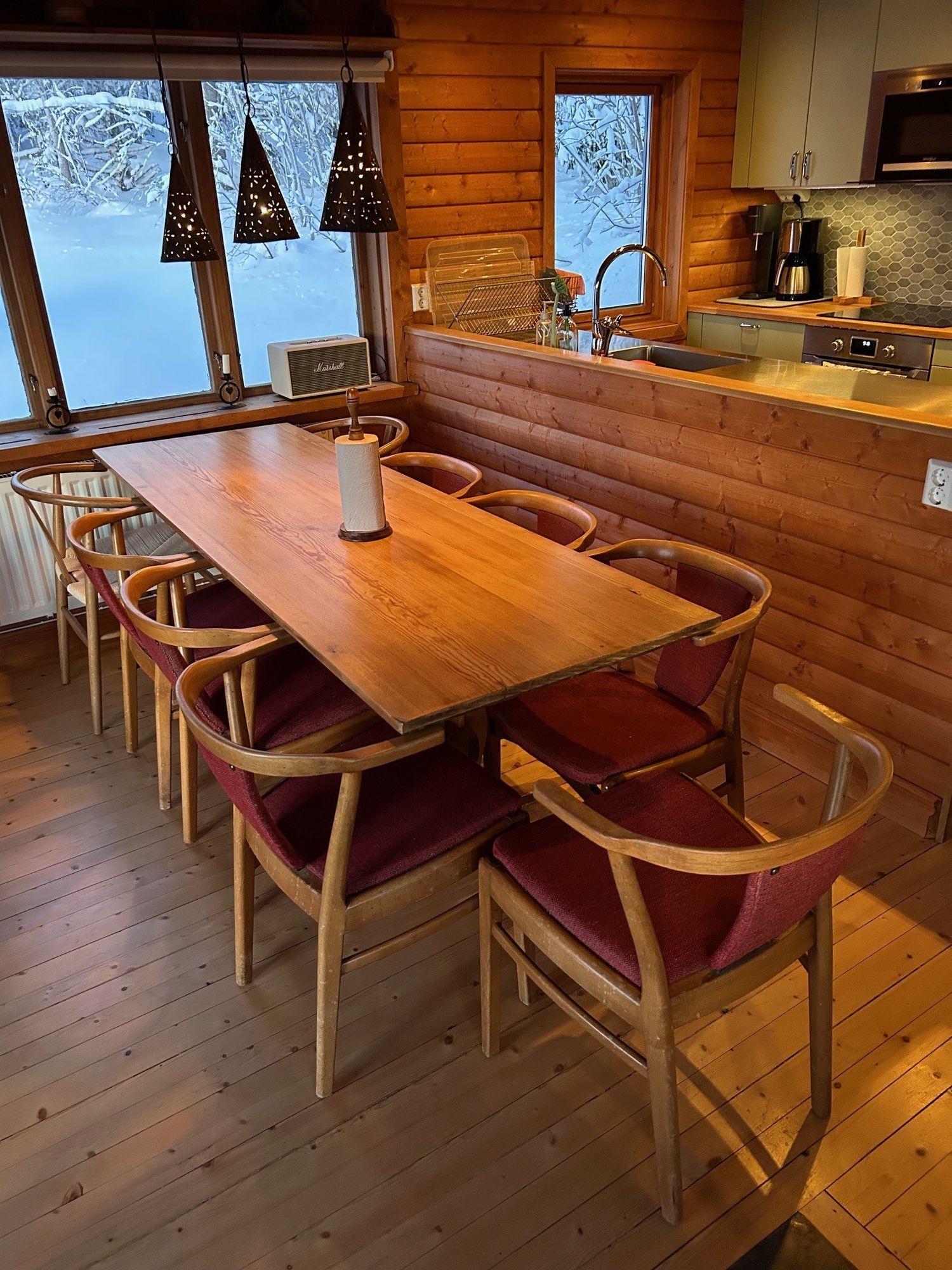 Charmig nyrenoverad stuga med fint läge och utsikt – bild 5 av 21