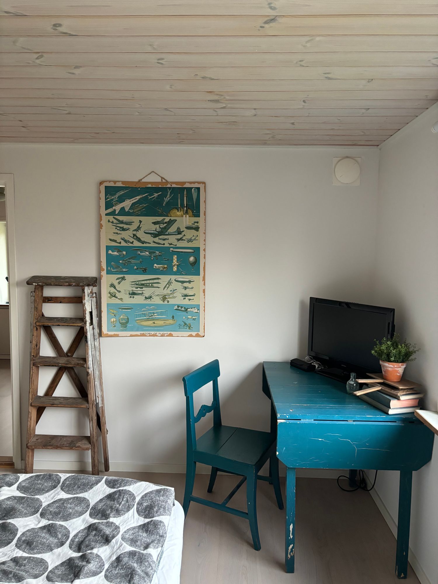 Mysigt sommarhus längs skånska kusten i Smygehamn – bild 17 av 24