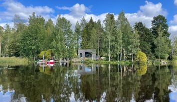 Sjöhuset - båtar, strand, bastu, brygga och grill!