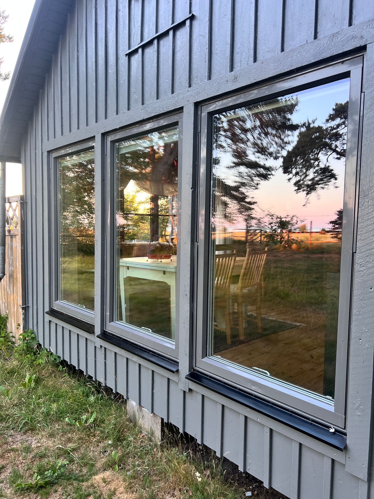 Strandnära stuga med havsutsikt – bild 3 av 24