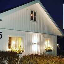 Mycket fin stuga uthyres till skötsamt äldre par